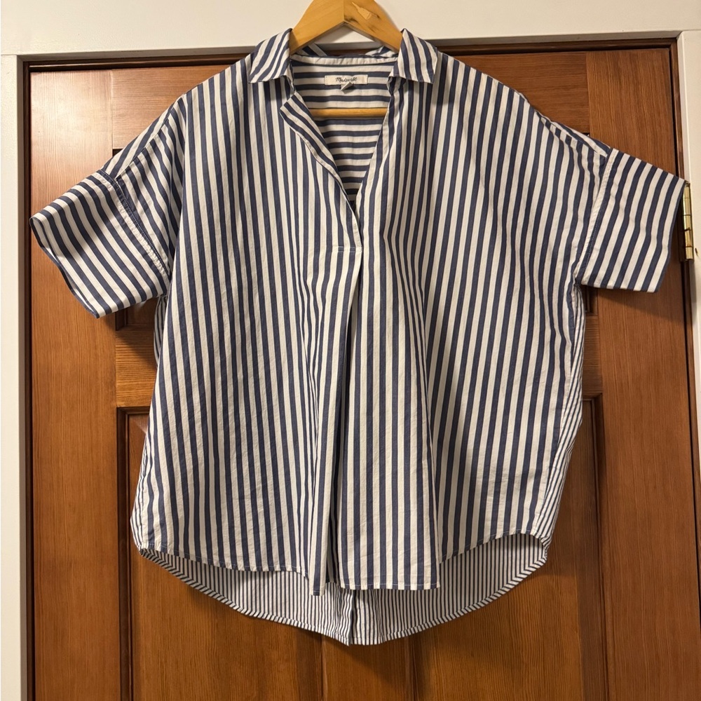Madewell
Striped blouse
Size Medium